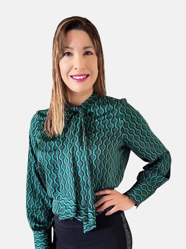 Isabel Calderón, Cuentas en CBrandMX