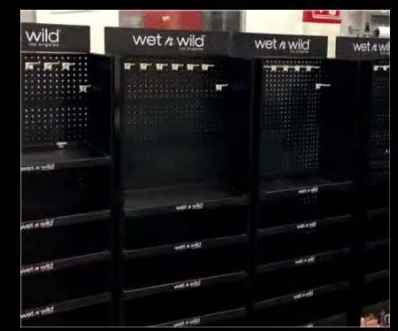 Display Retail y Mueble Exhibidor Wet n Wild — Wet n Wild Beauty producido por CBrandMX